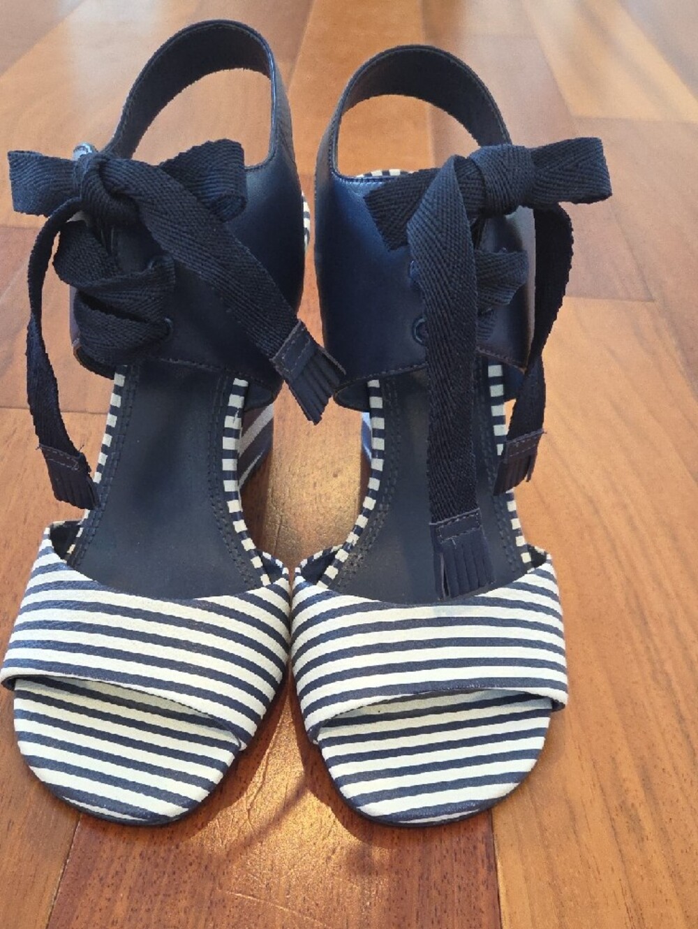 Tory Burch Maritime Wedges Size 8.5 Navy Striped Wedge Sandals NWOT - Picture 3 of 9